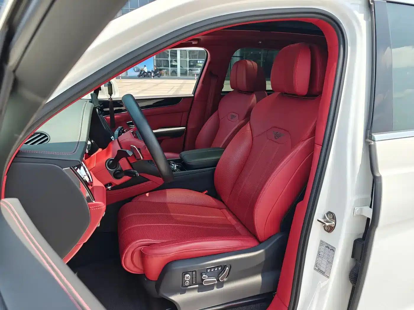 Bentayga Plug-in Hybrid 2021 3.0T PHEV — миниатюра 5