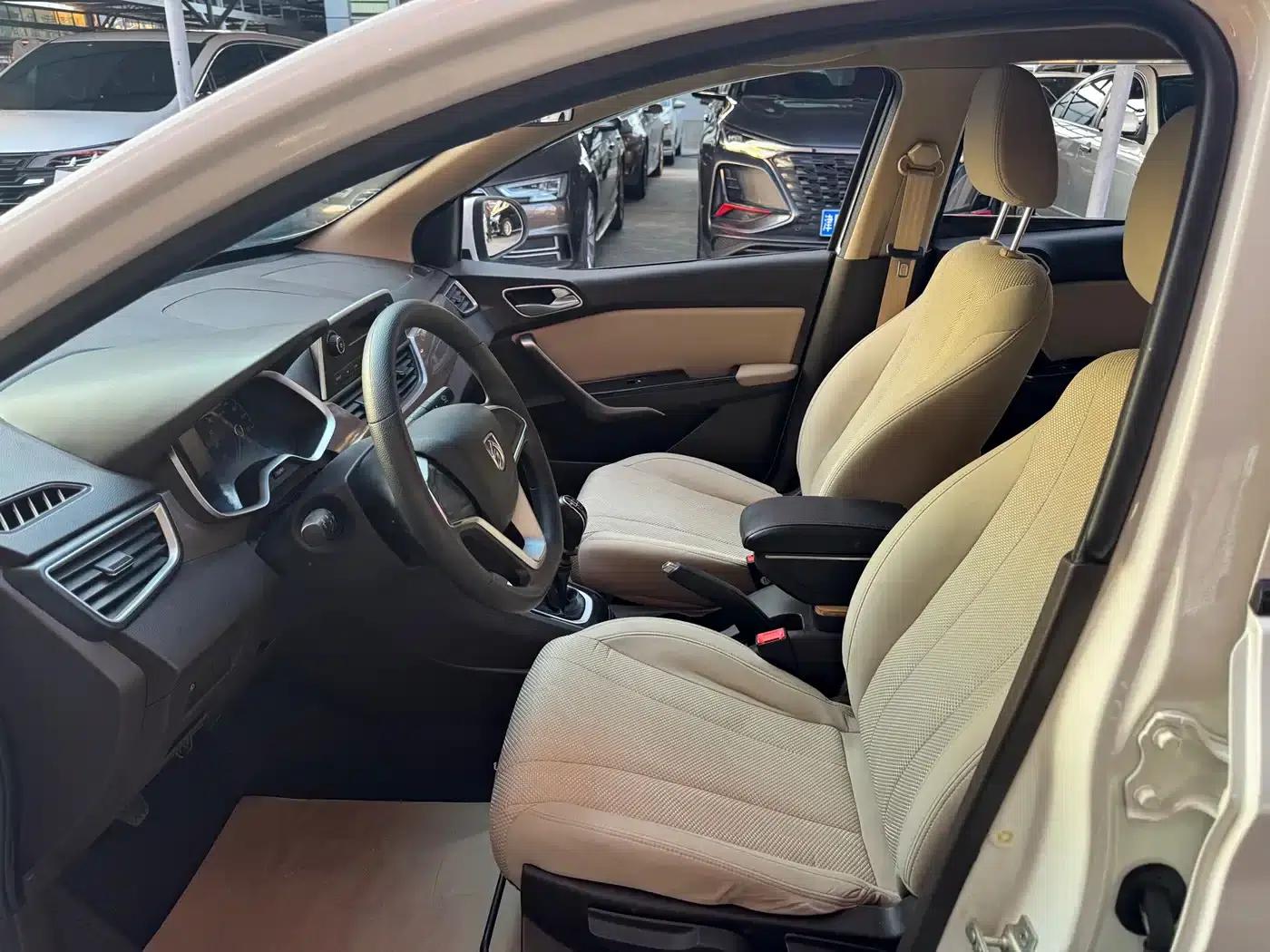 Baojun 310W 2017 1.5L Manual Comfort Model (National V Emission Standard) — миниатюра 5