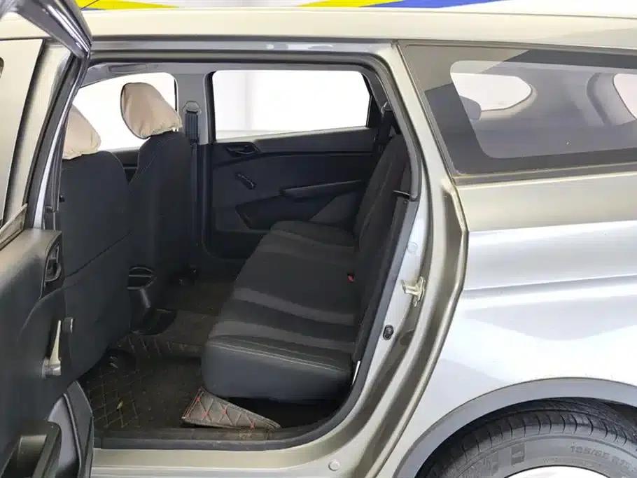 Baojun 310W 2020 1.5L Automatic Enjoyable Edition (National VI Emission Standard) — миниатюра 11