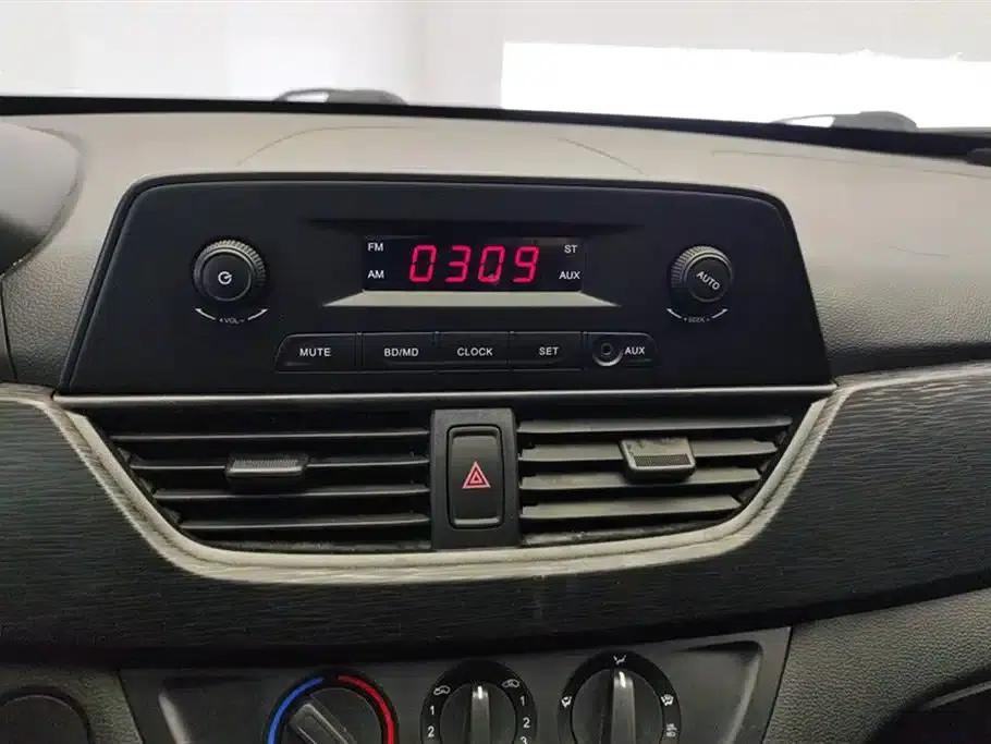 Baojun 310W 2020 1.5L Automatic Enjoyable Edition (National VI Emission Standard) — миниатюра 13