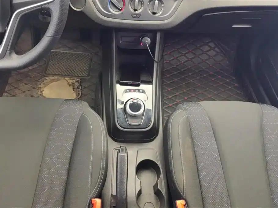Baojun 310W 2020 1.5L Automatic Enjoyable Edition (National VI Emission Standard) — миниатюра 16