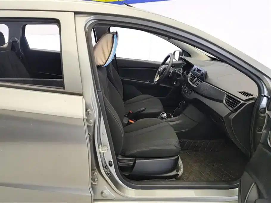Baojun 310W 2020 1.5L Automatic Enjoyable Edition (National VI Emission Standard) — миниатюра 8