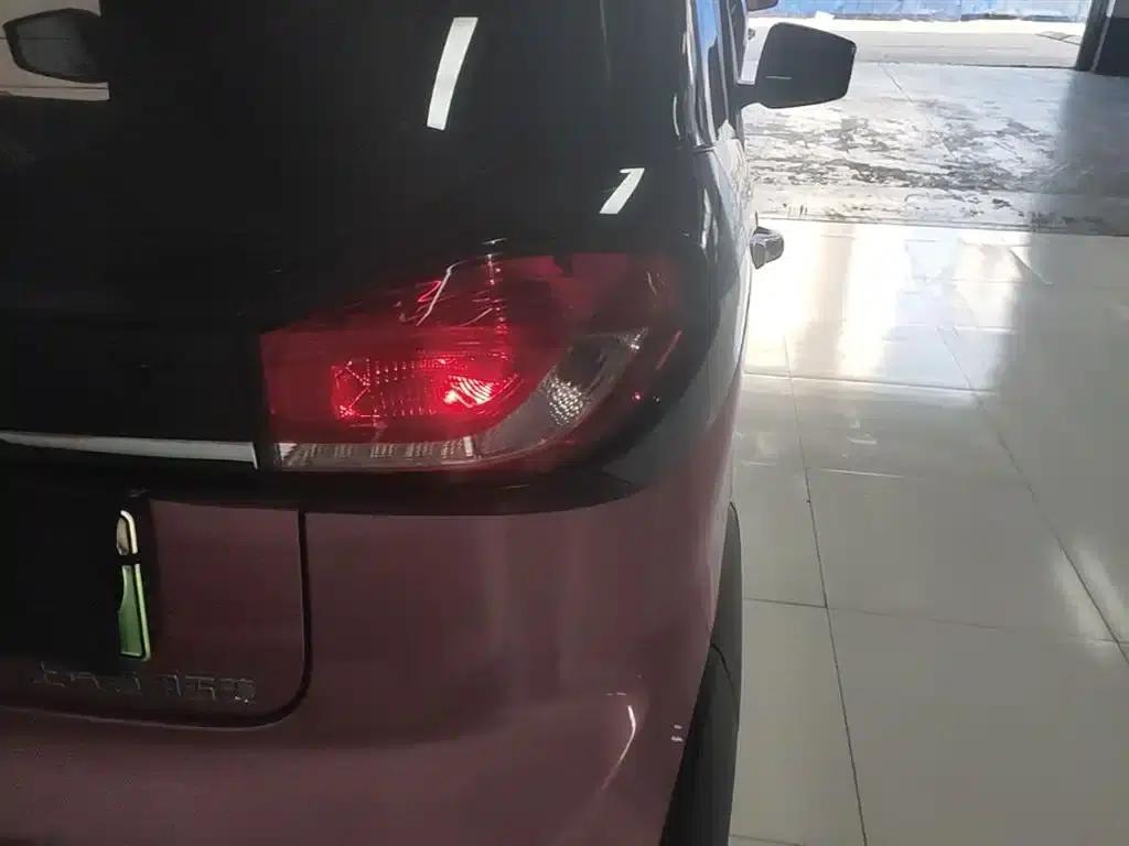 Baojun E100 2020 Model 305KM Smart Edition — миниатюра 8