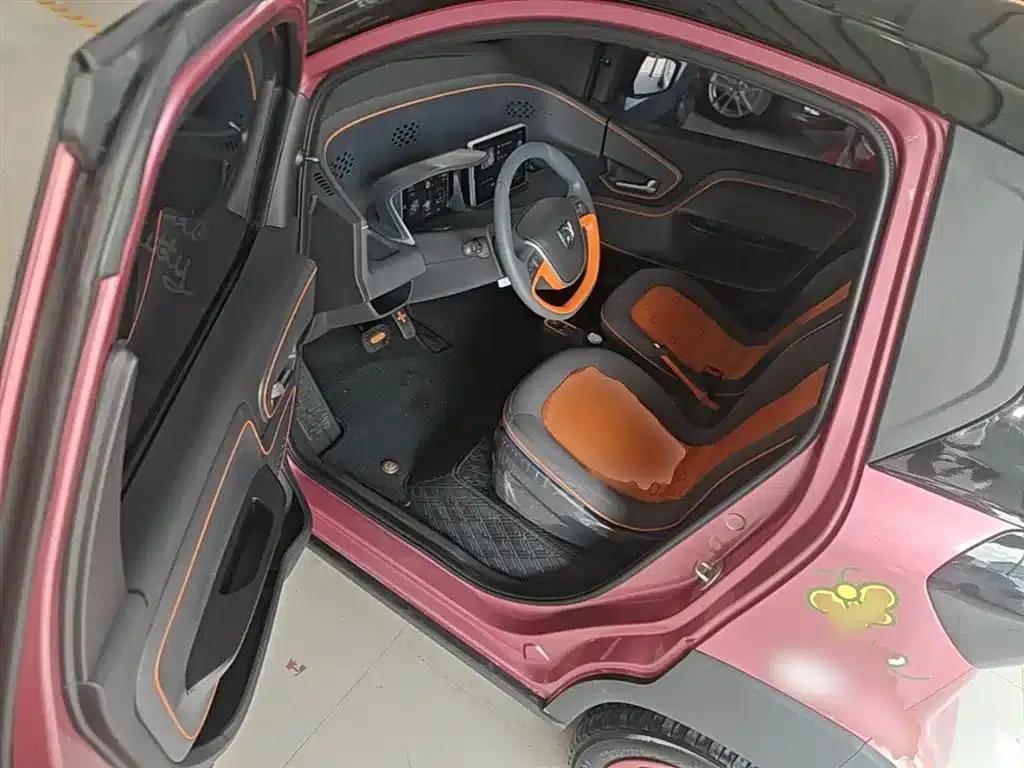 Baojun E100 2019 Model 250KM Smart Edition — миниатюра 16