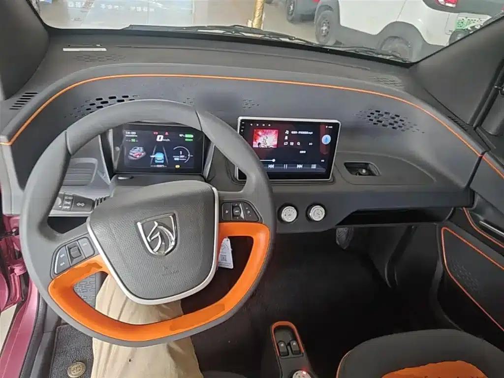 Baojun E100 2019 Model 250KM Smart Edition — миниатюра 10