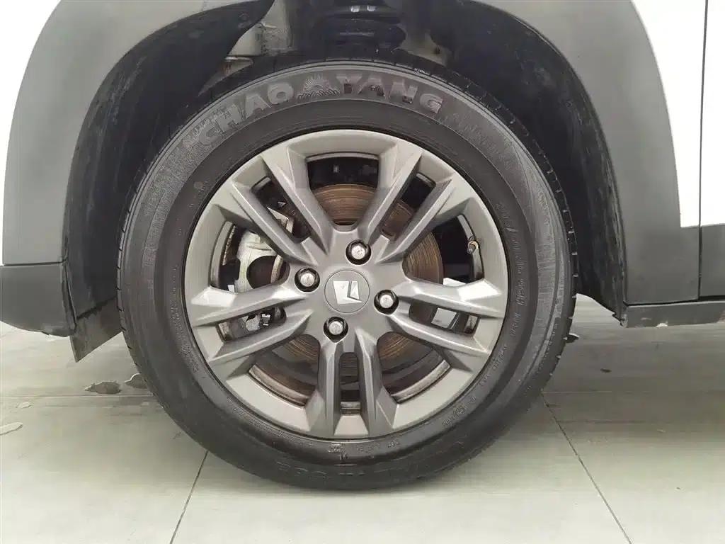 Baojun RS-3 2020 1.5L CVT 24-Hour Online Luxury Edition — миниатюра 17