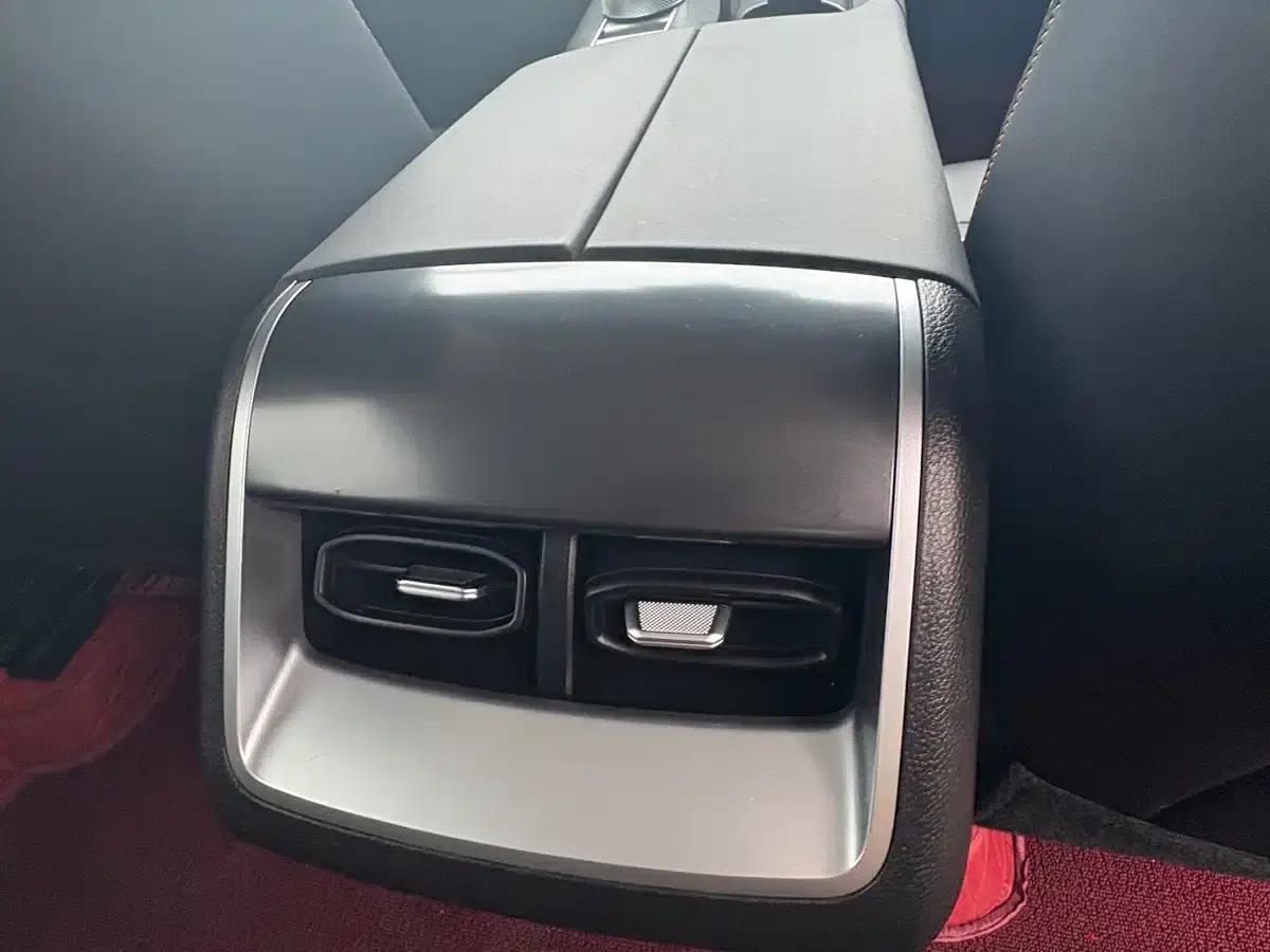 Beijing BJ30 2026 Traveler 1.5T DCT 2WD Standard Edition — миниатюра 13