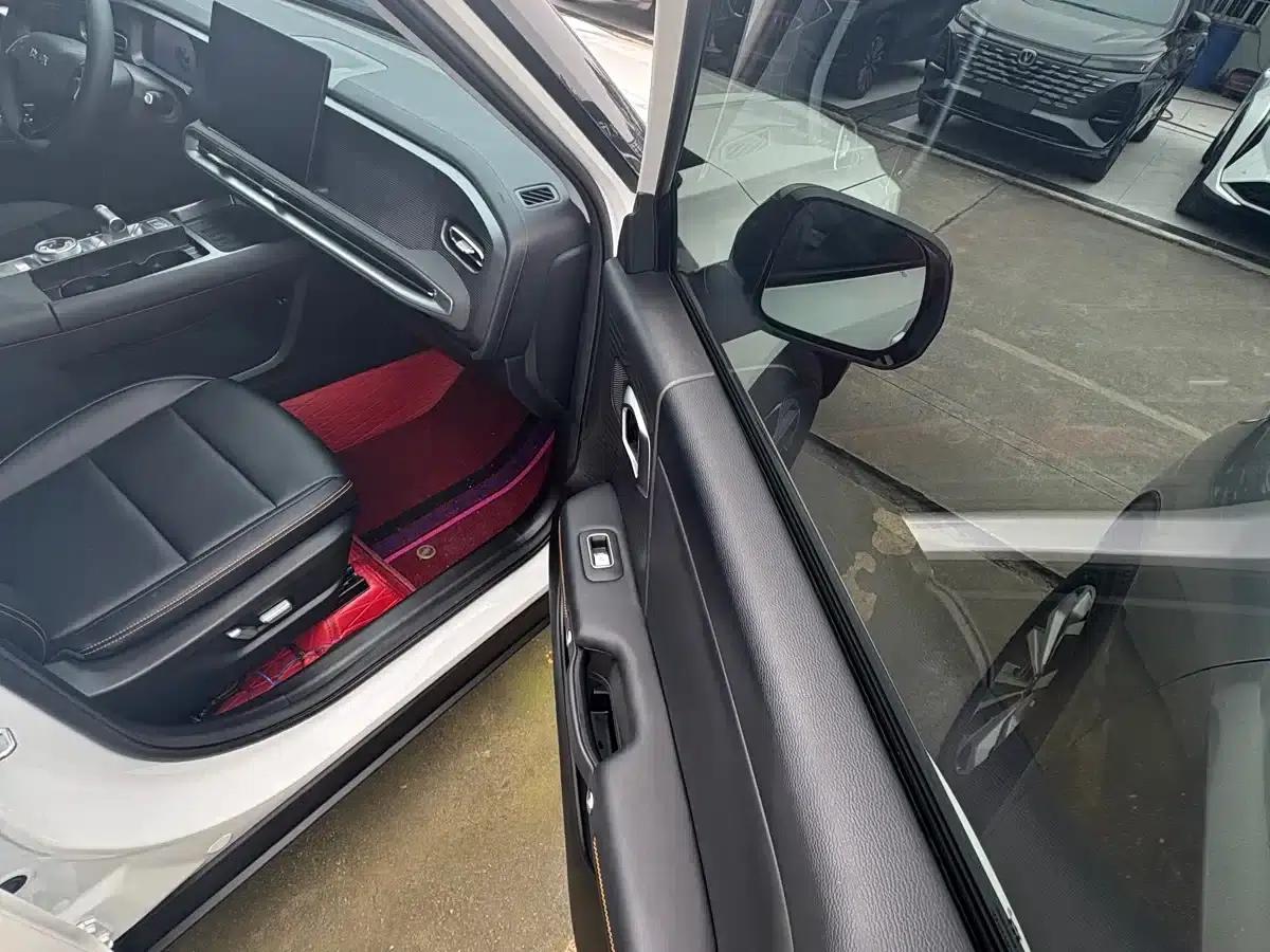 Beijing BJ30 2026 Traveler 1.5T DCT 2WD Standard Edition — миниатюра 6