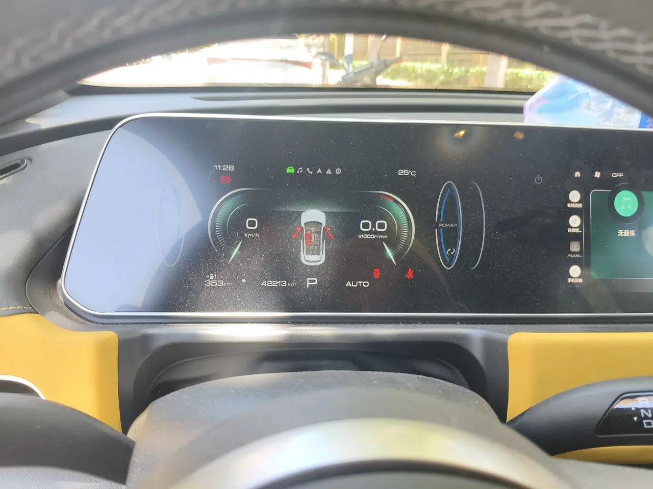 ORA Good Cat GT 2023 Mulan Edition 401km Prestige Version — миниатюра 12