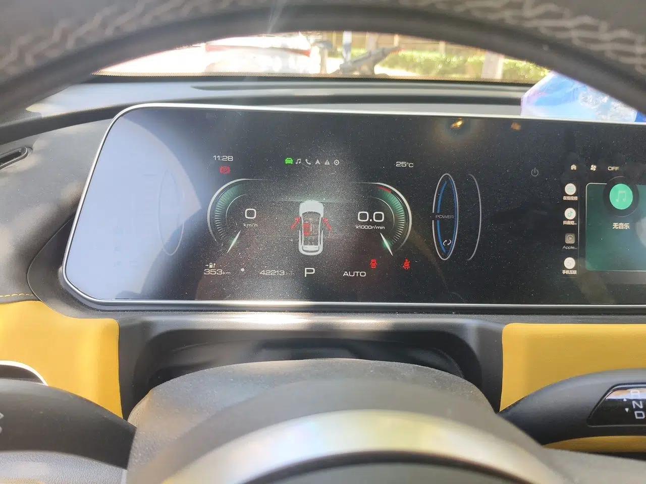 ORA Good Cat GT 2023 Mulan Edition 401km Prestige Version — миниатюра 13