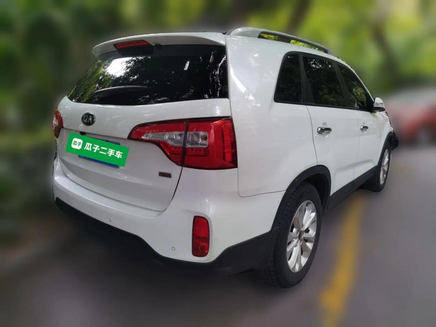 Kia Sorento 2013 2.4L 7-Seater Gasoline Comfort Version China IV Standard — миниатюра 6