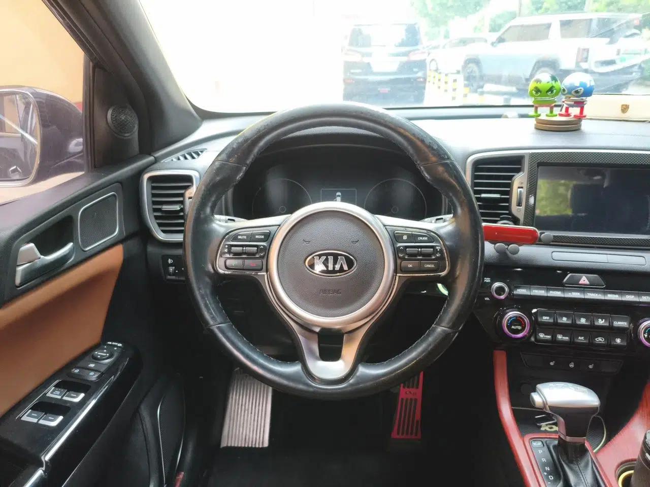 Kia KX5 2016 2.0L Automatic 2WD Premium — миниатюра 11