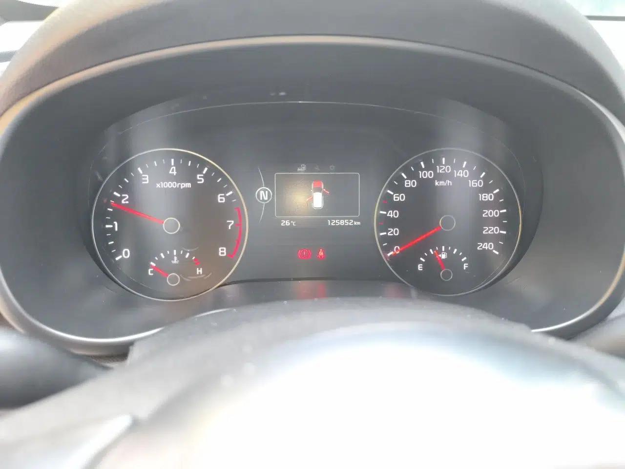 Kia KX5 2016 2.0L Automatic 2WD Premium — миниатюра 12