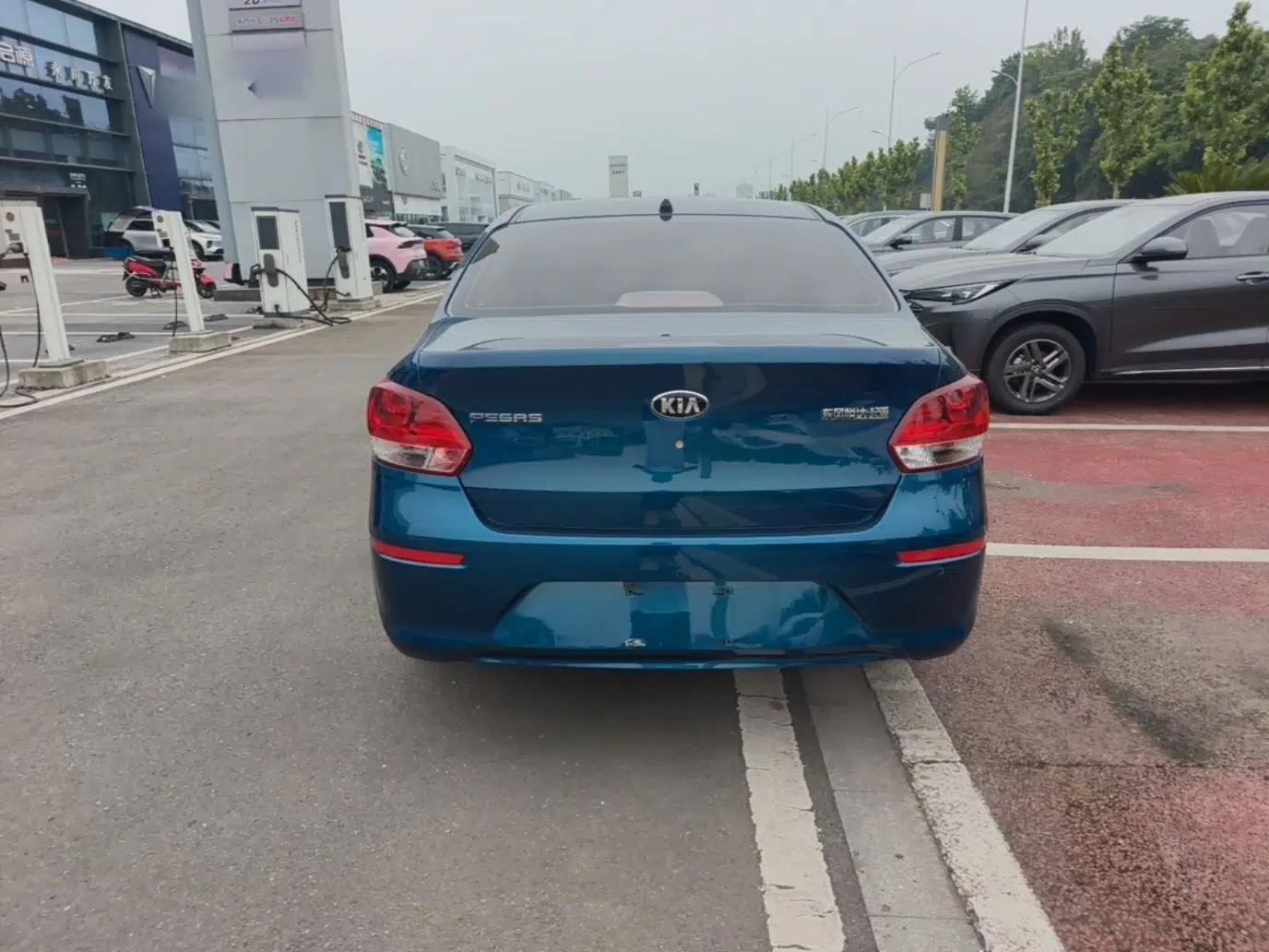 Kia Pegas 2017 1.4L Manual Value Edition — миниатюра 5