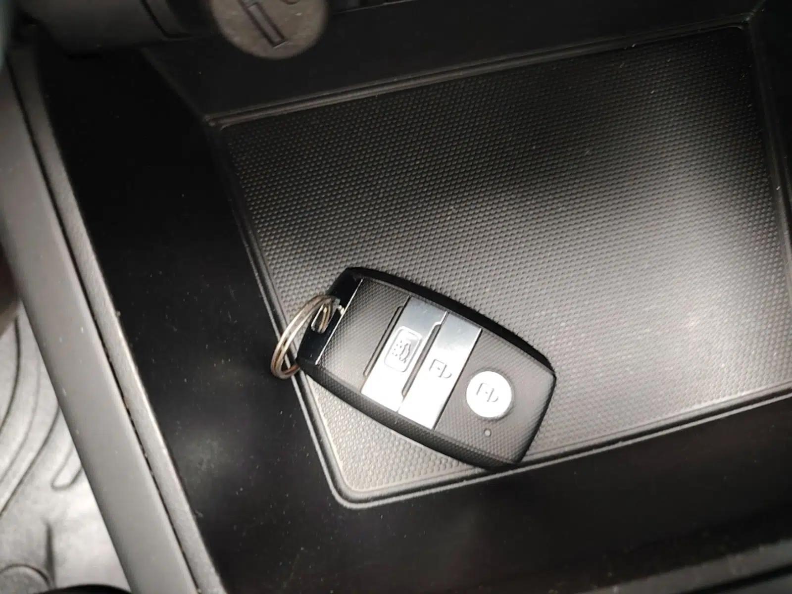 Kia KX Cross 2018 1.6L Automatic Dynamic Sunroof Version — миниатюра 12