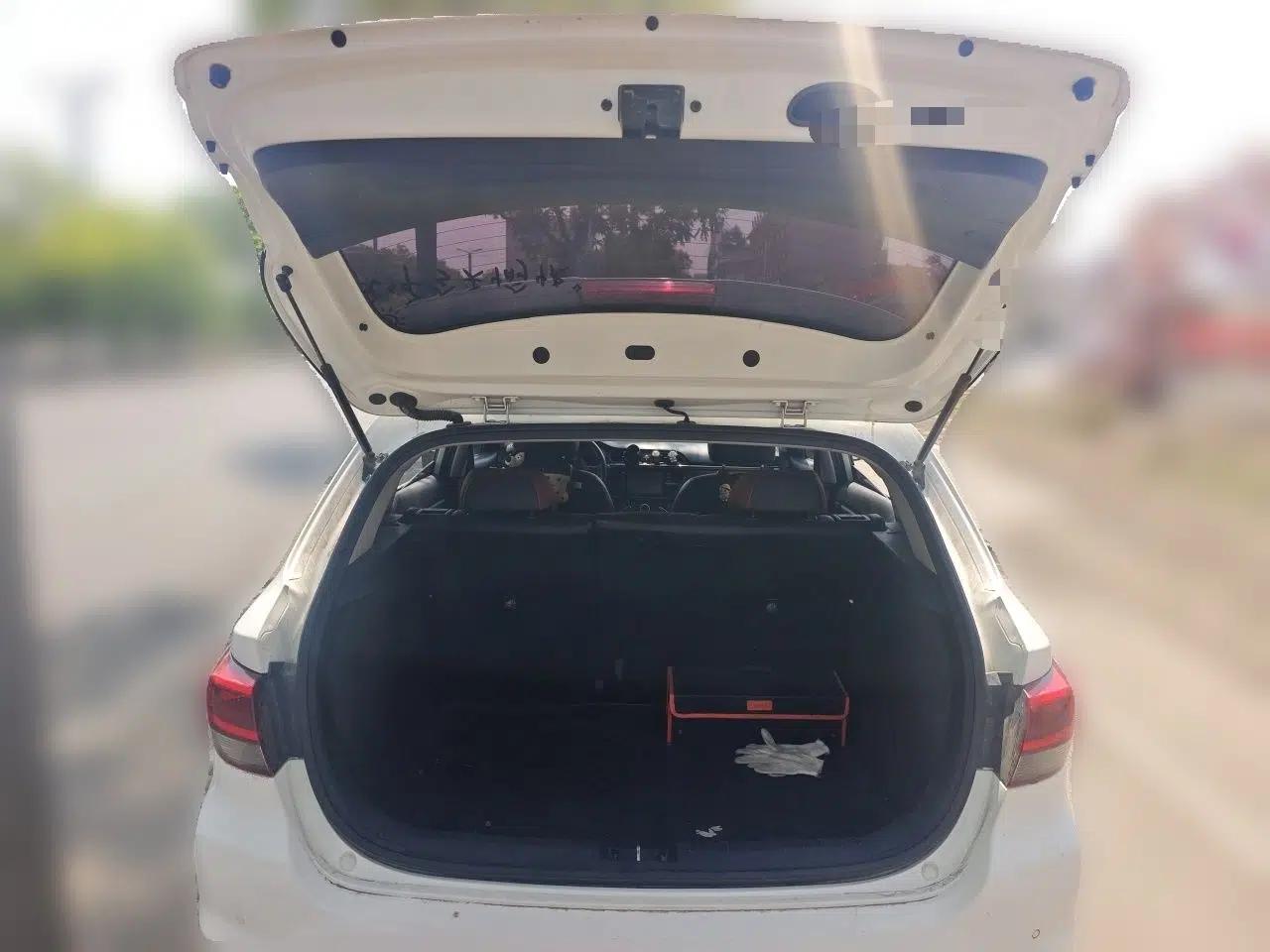 Kia KX Cross 2017 1.4L AT GLS — миниатюра 20