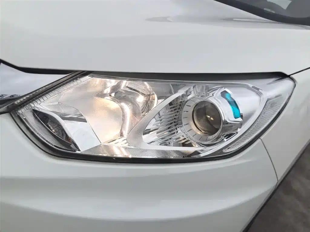 2016 Senova X35 1.5L Manual Deluxe Edition — миниатюра 24