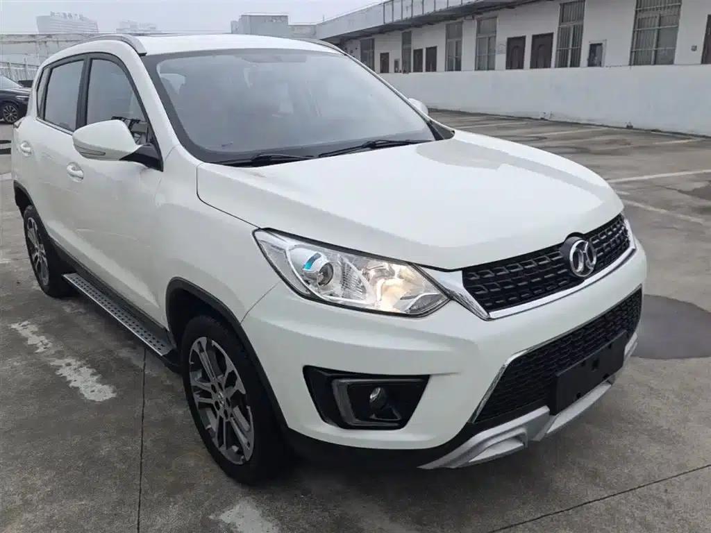 2016 Senova X35 1.5L Manual Deluxe Edition — миниатюра 4