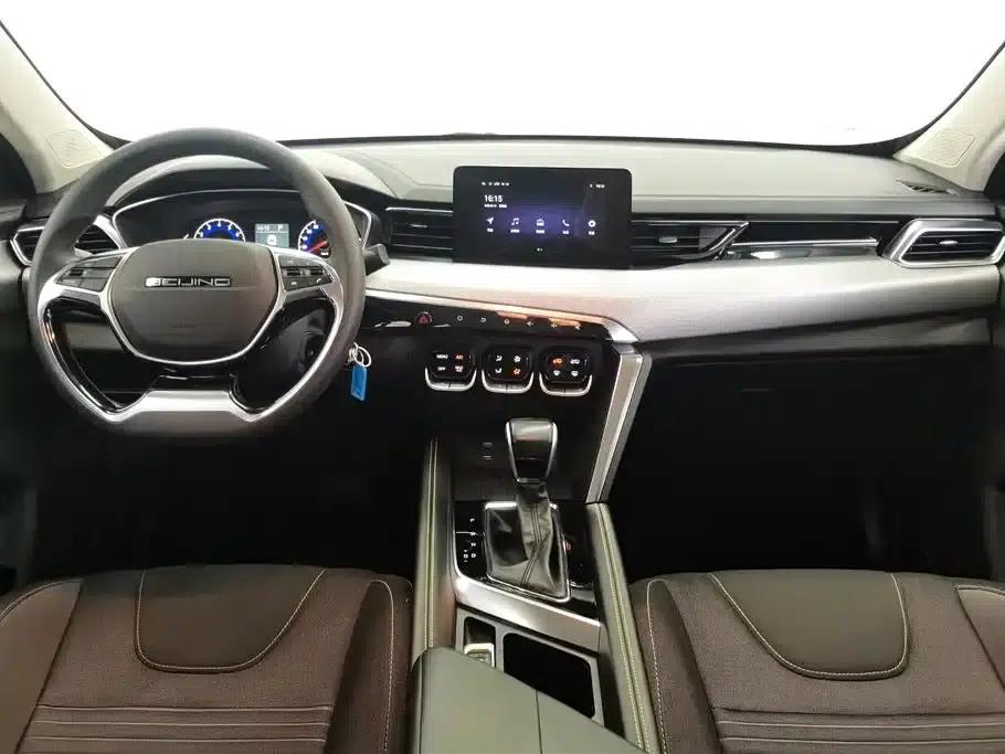 Beijing X3 2019 1.5T CVT Glory Edition — миниатюра 12
