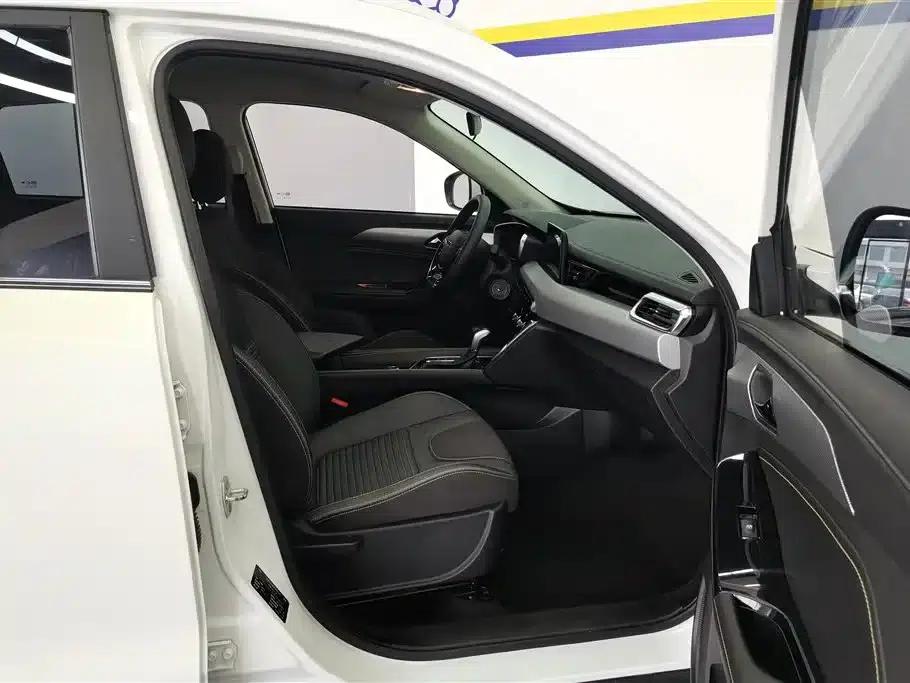 Beijing X3 2019 1.5T CVT Glory Edition — миниатюра 8