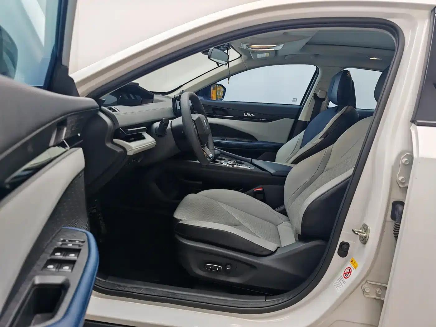 Changan UNI-V Smart Electric iDD 2023 Model, Smart Electric iDD 1.5T, 113km/h Smart Cool Edition — миниатюра 14