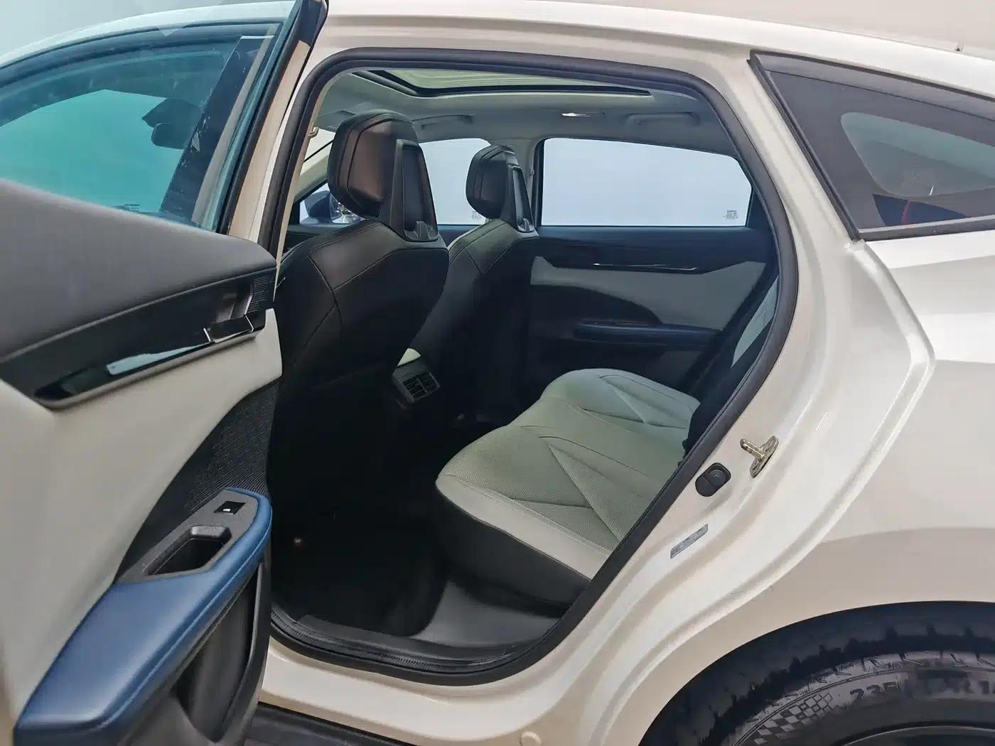 Changan UNI-V Smart Electric iDD 2023 Model, Smart Electric iDD 1.5T, 113km/h Smart Cool Edition — миниатюра 17