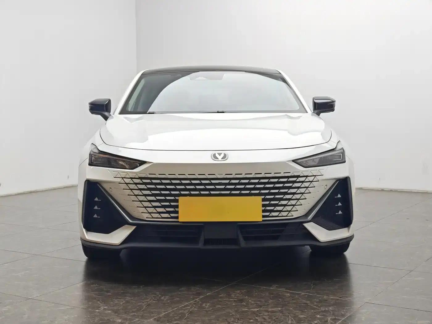 Changan UNI-V Smart Electric iDD 2023 Model, Smart Electric iDD 1.5T, 113km/h Smart Cool Edition — миниатюра 5