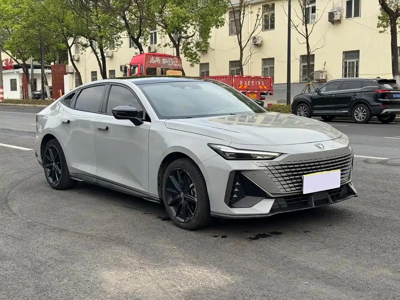 Changan UNI-V Smart Electric iDD 2023 Model, Smart Electric iDD 1.5T, 113km/h Smart Cool Edition — миниатюра 3