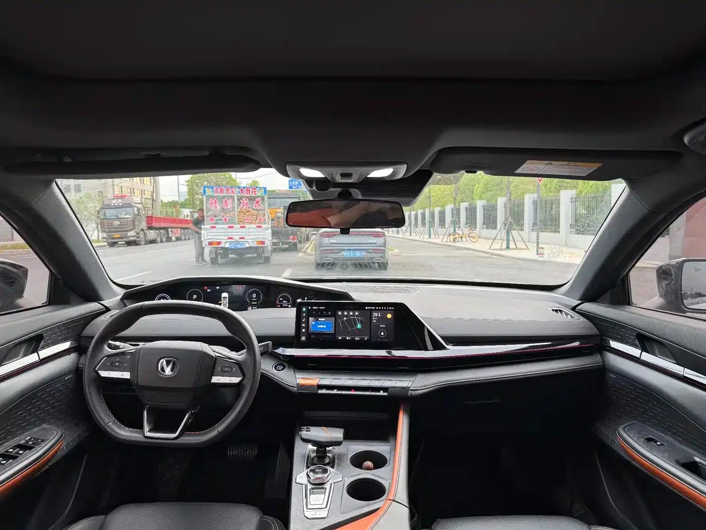 Changan UNI-V Smart Electric iDD 2023 Model, Smart Electric iDD 1.5T, 113km/h Smart Cool Edition — миниатюра 5