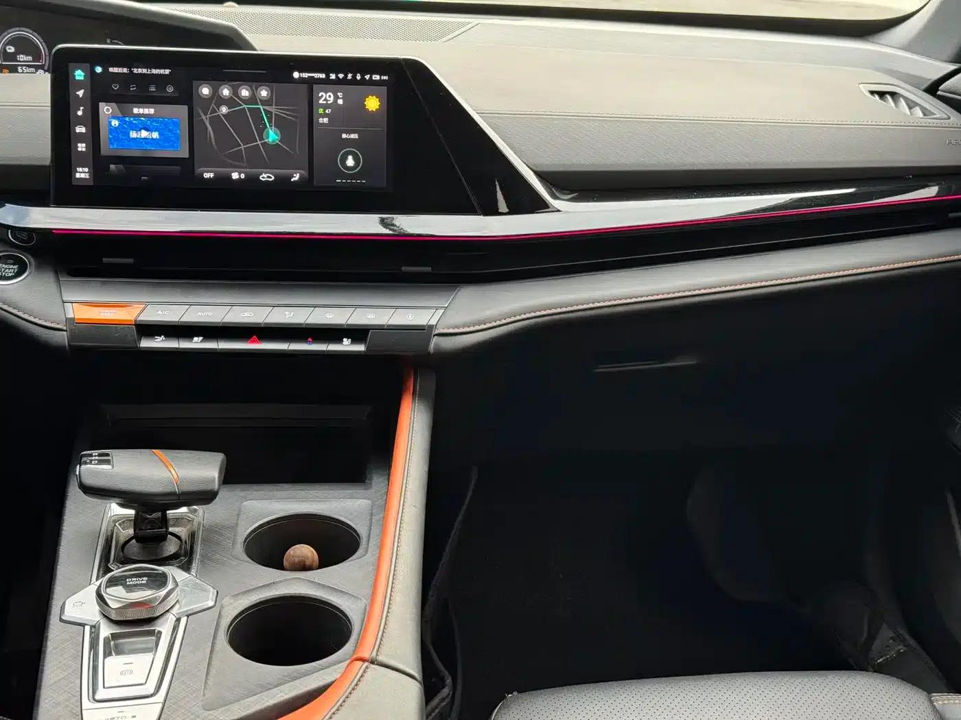 Changan UNI-V Smart Electric iDD 2023 Model, Smart Electric iDD 1.5T, 113km/h Smart Cool Edition — миниатюра 7