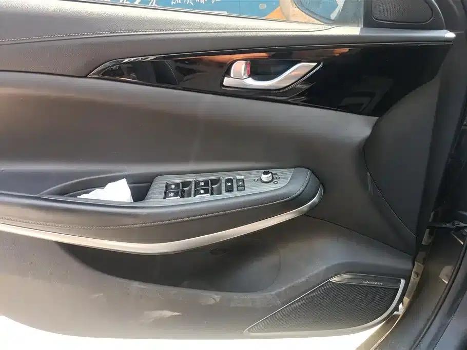 Ruicheng CC 2022 Blue Whale Edition 1.5T DCT Luxury — миниатюра 7