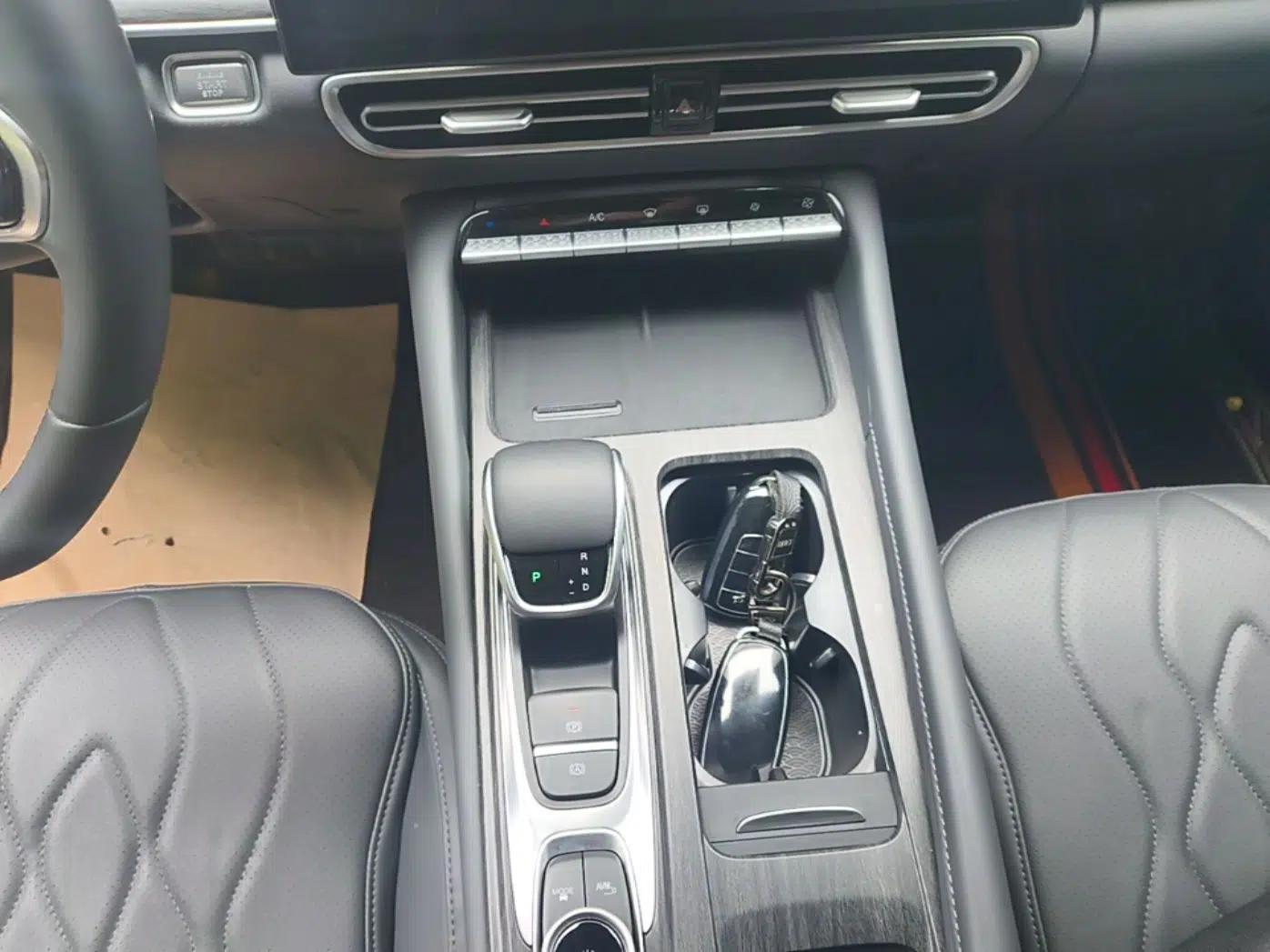 Chery Arrizo 8 PRO 2025 Pro 1.6T Luxury Model+ — миниатюра 17