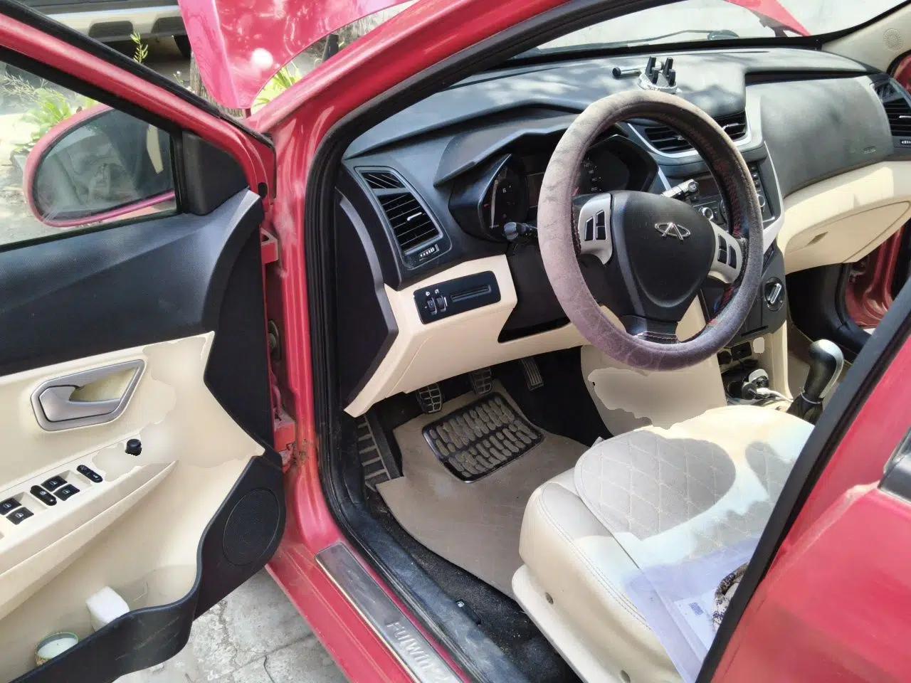 Chery Fengyun 2 2013 Hatchback 1.5L Manual Kuaiyi Edition — миниатюра 17