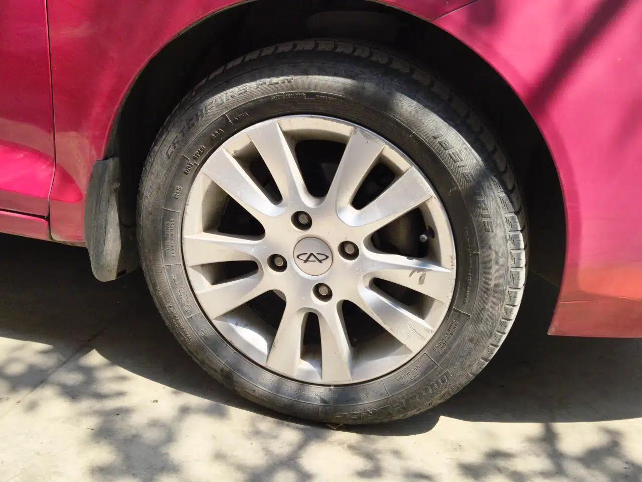 Chery Fengyun 2 2013 Hatchback 1.5L Manual Kuaiyi Edition — миниатюра 8