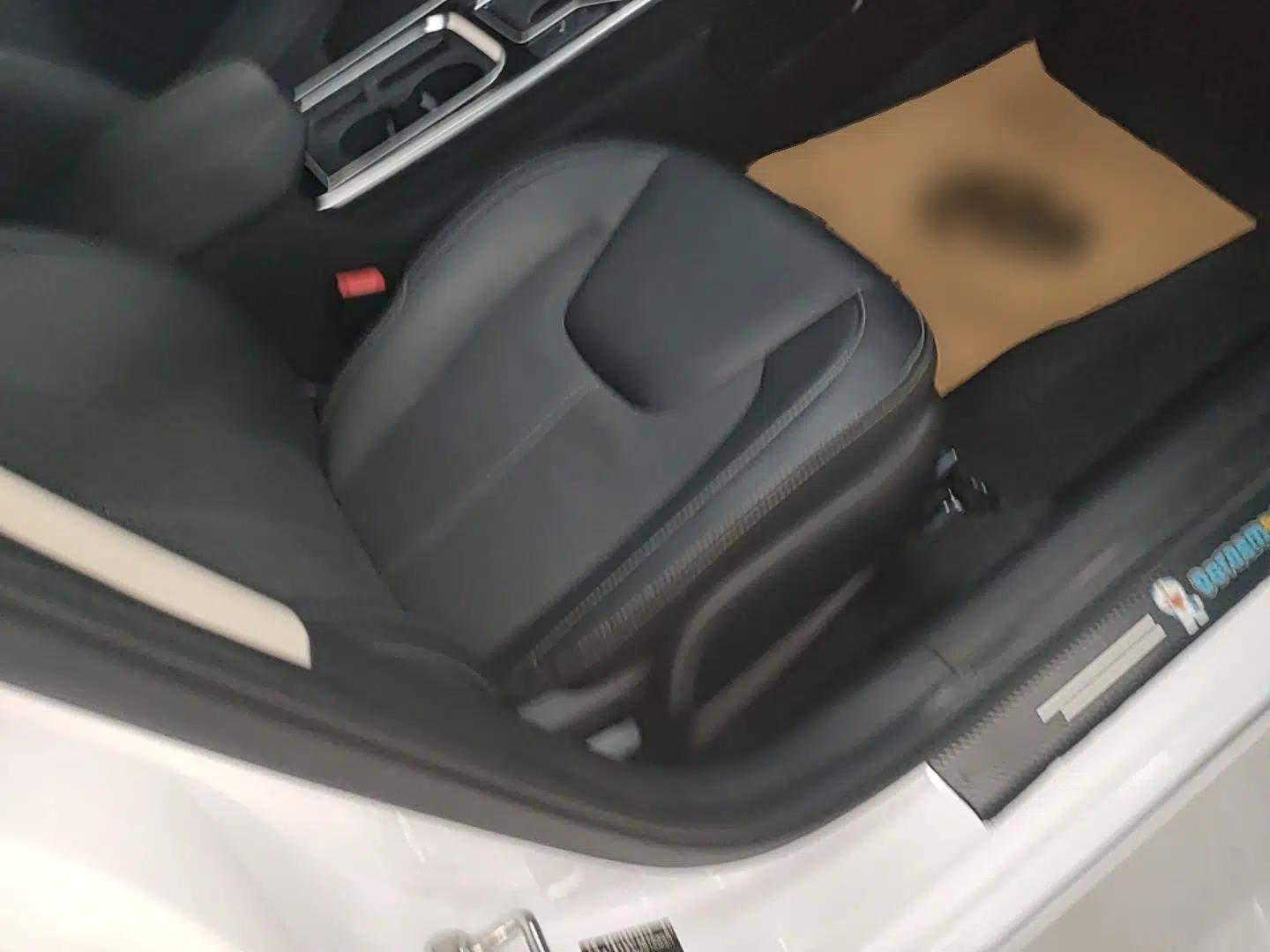 Chery Arrizo GX 2021 Champion Edition 1.5L CVT Deluxe Version — миниатюра 27
