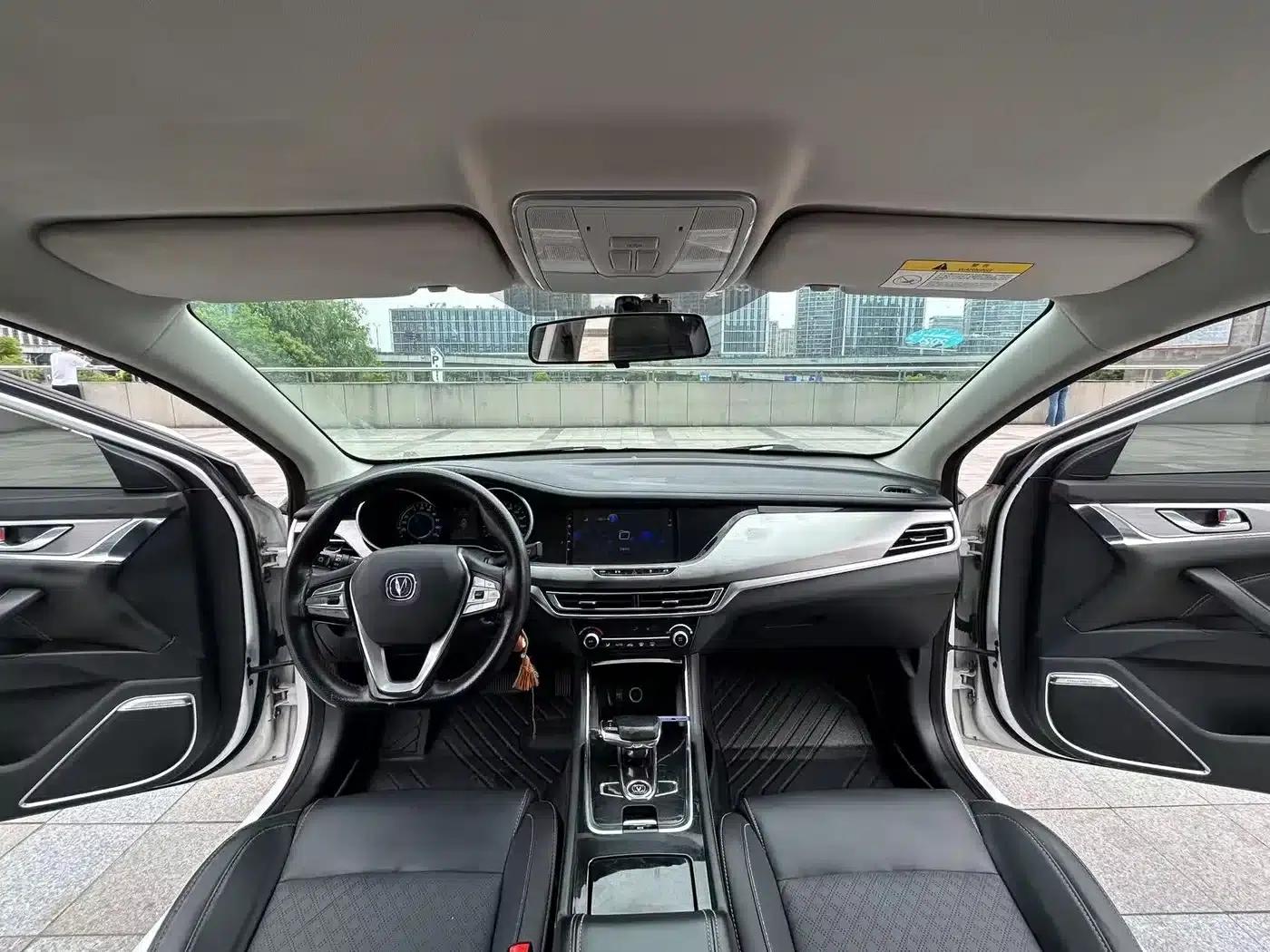 Changan Eado New Energy 2019 EV460 Smart Edition — миниатюра 13
