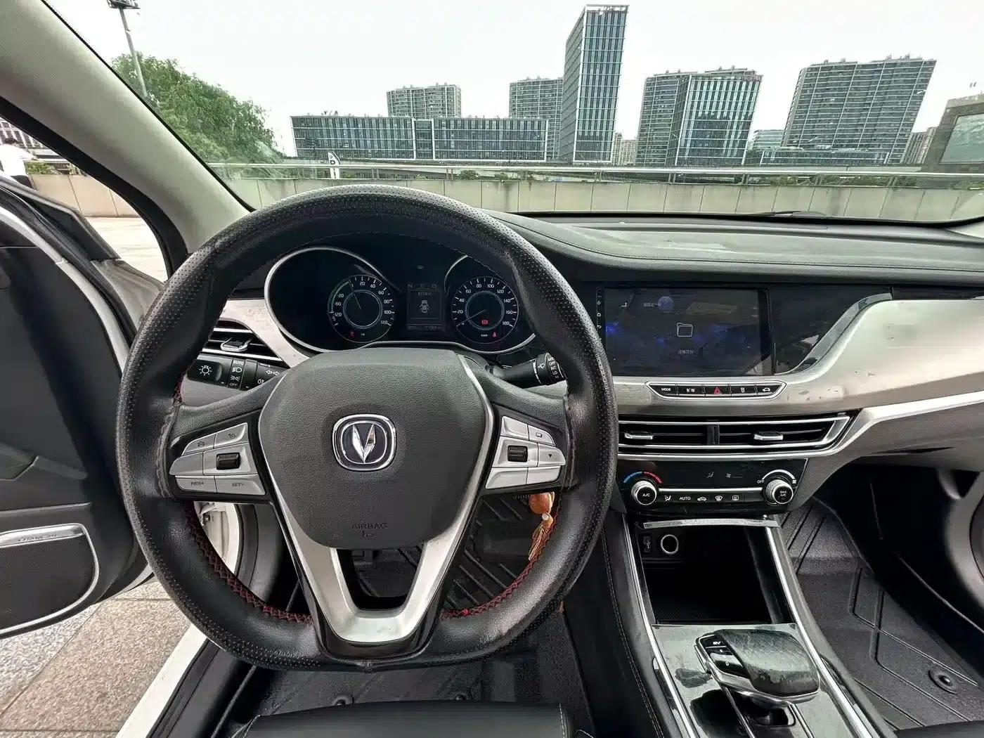 Changan Eado New Energy 2019 EV460 Smart Edition — миниатюра 15