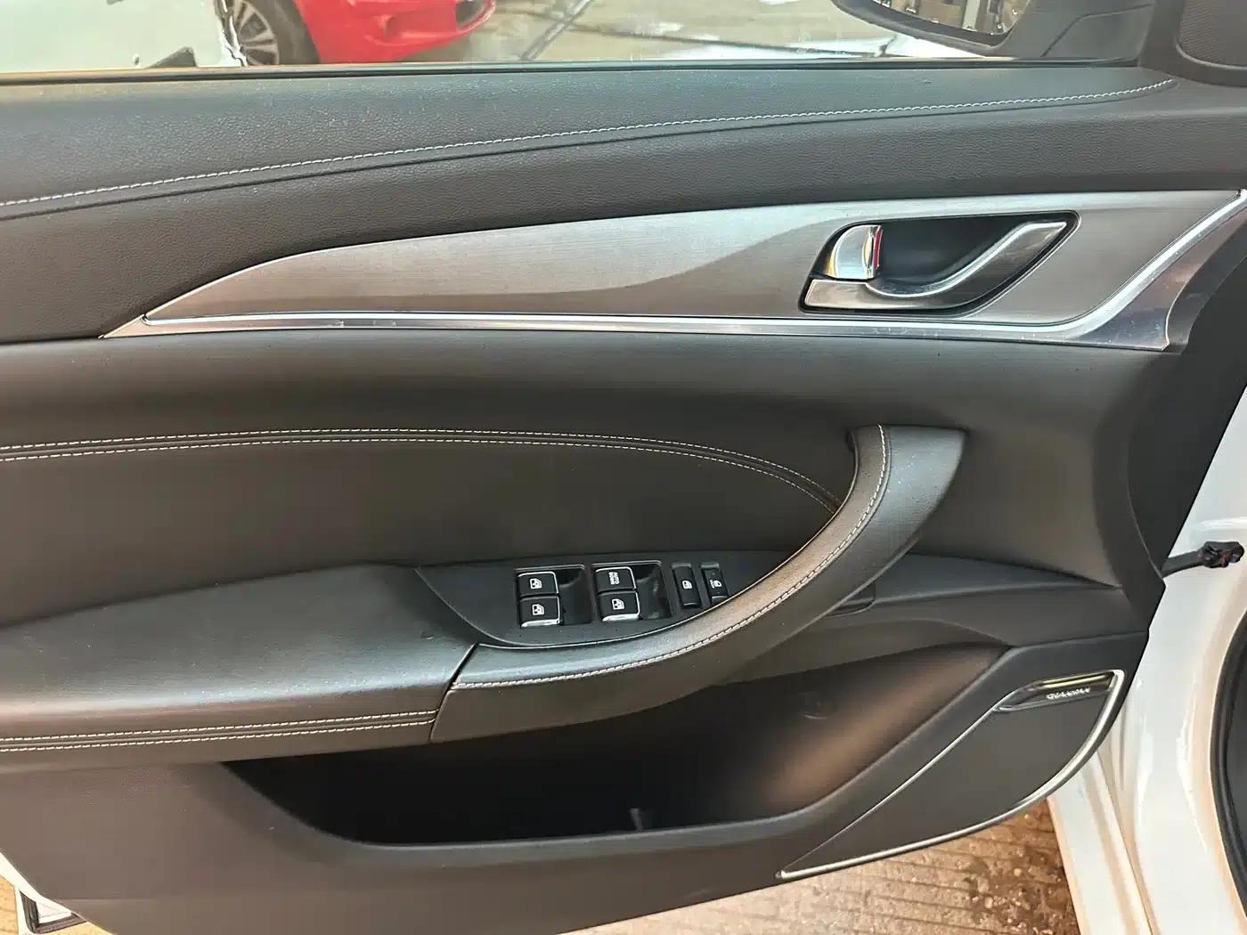 Changan Eado New Energy 2019 EV460 Smart Edition — миниатюра 4