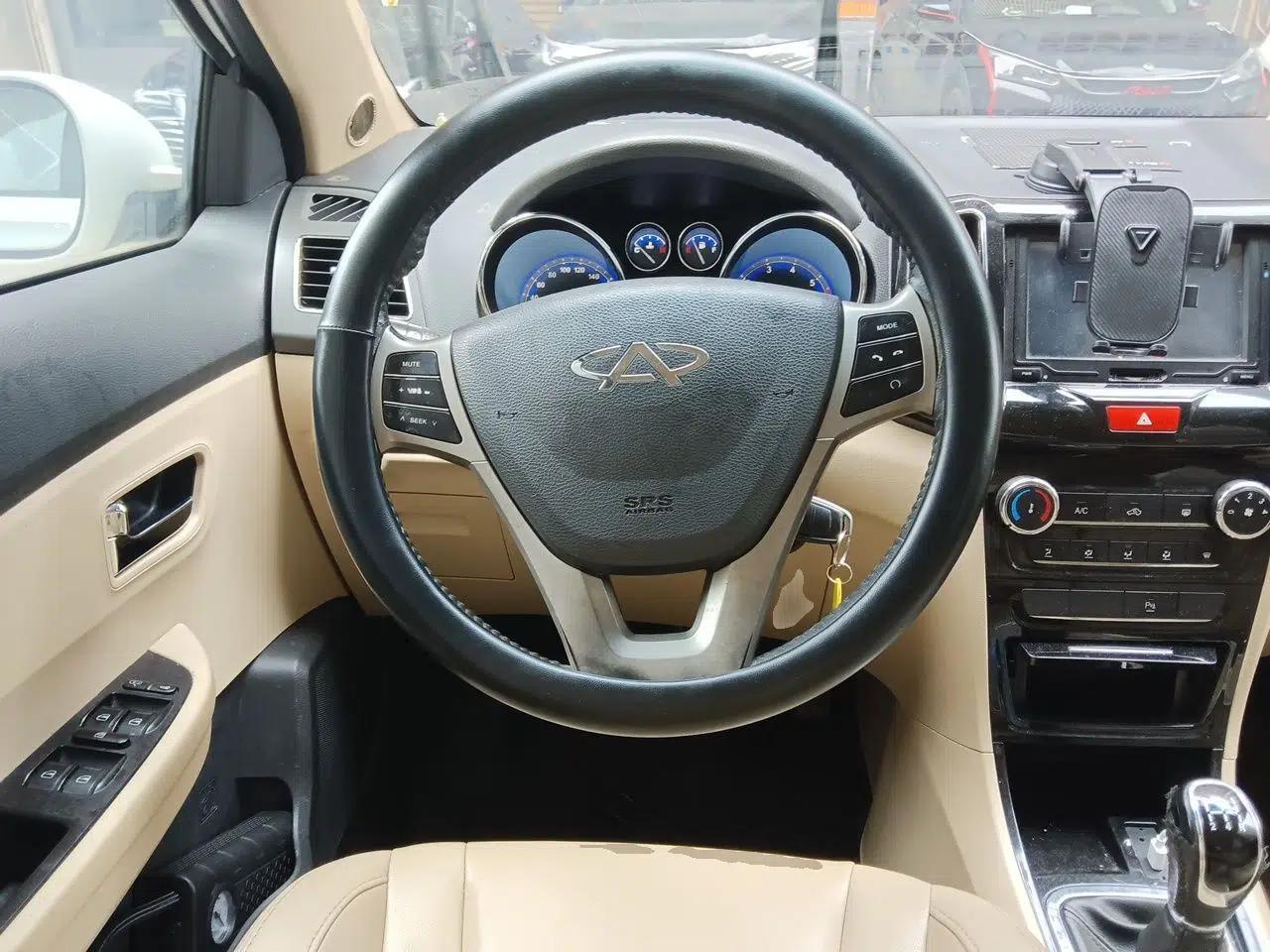 Chery E3 2013 1.5L Manual ZhiShang Model — миниатюра 11
