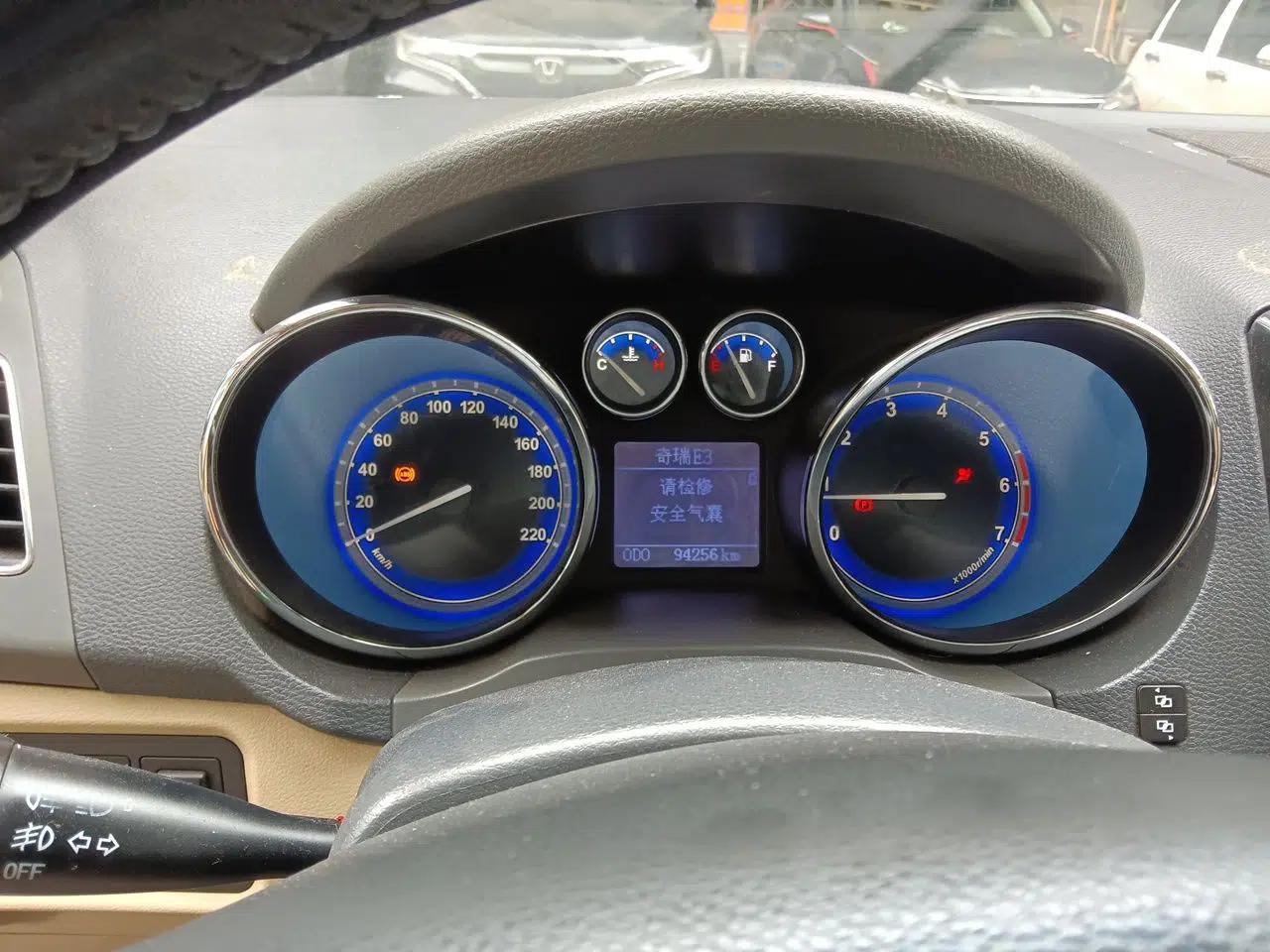 Chery E3 2013 1.5L Manual ZhiShang Model — миниатюра 12