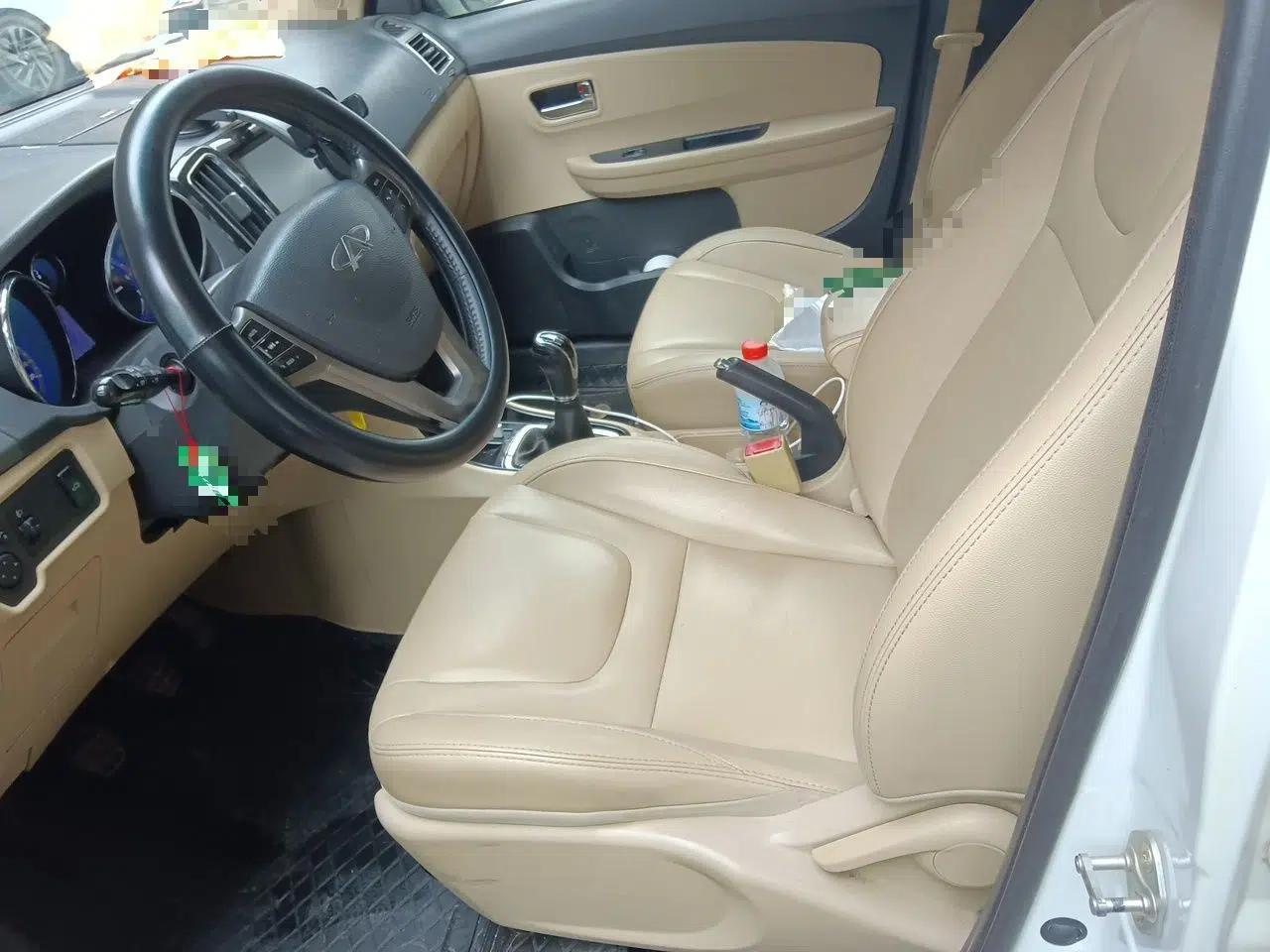 Chery E3 2013 1.5L Manual ZhiShang Model — миниатюра 16