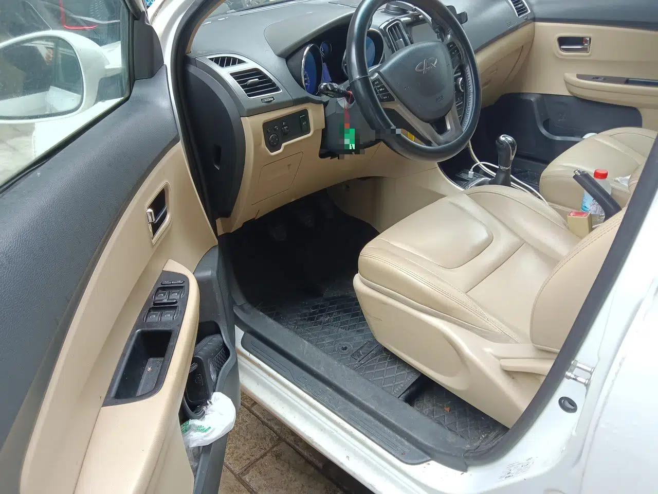 Chery E3 2013 1.5L Manual ZhiShang Model — миниатюра 17