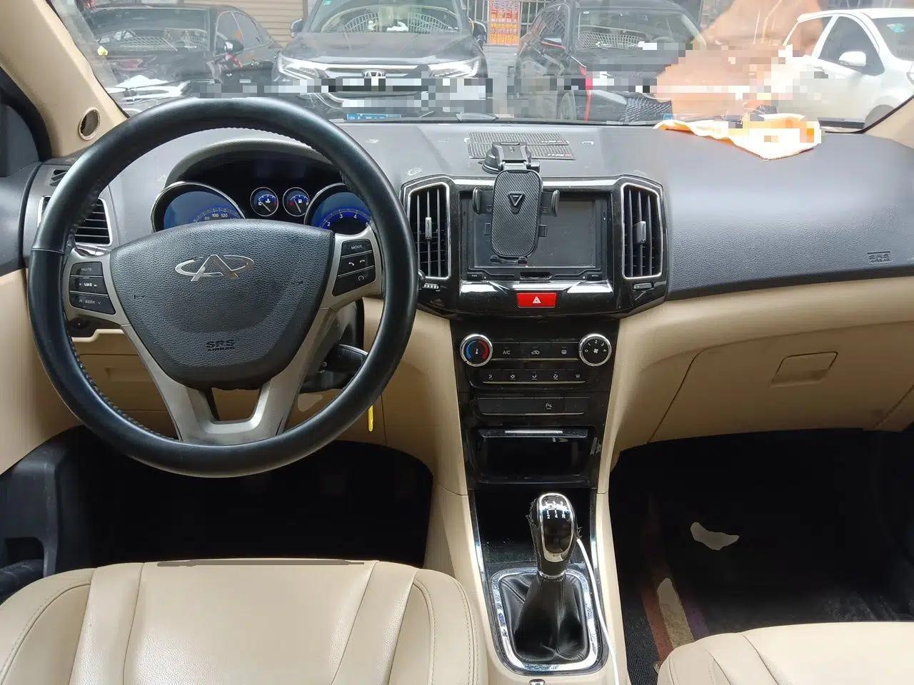 Chery E3 2013 1.5L Manual ZhiShang Model — миниатюра 10