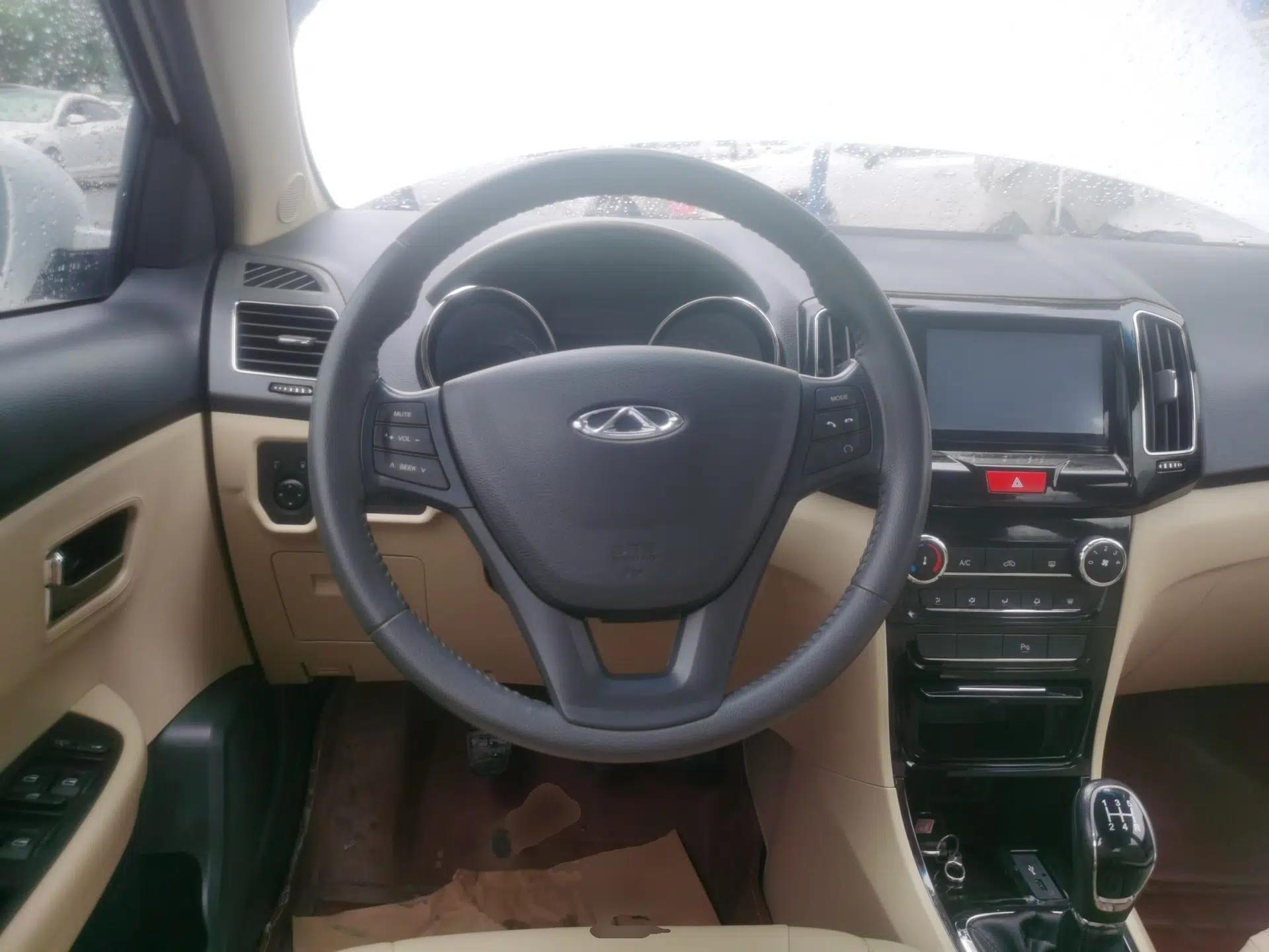 Chery E3 2015 1.5L Manual Sishang Edition — миниатюра 11
