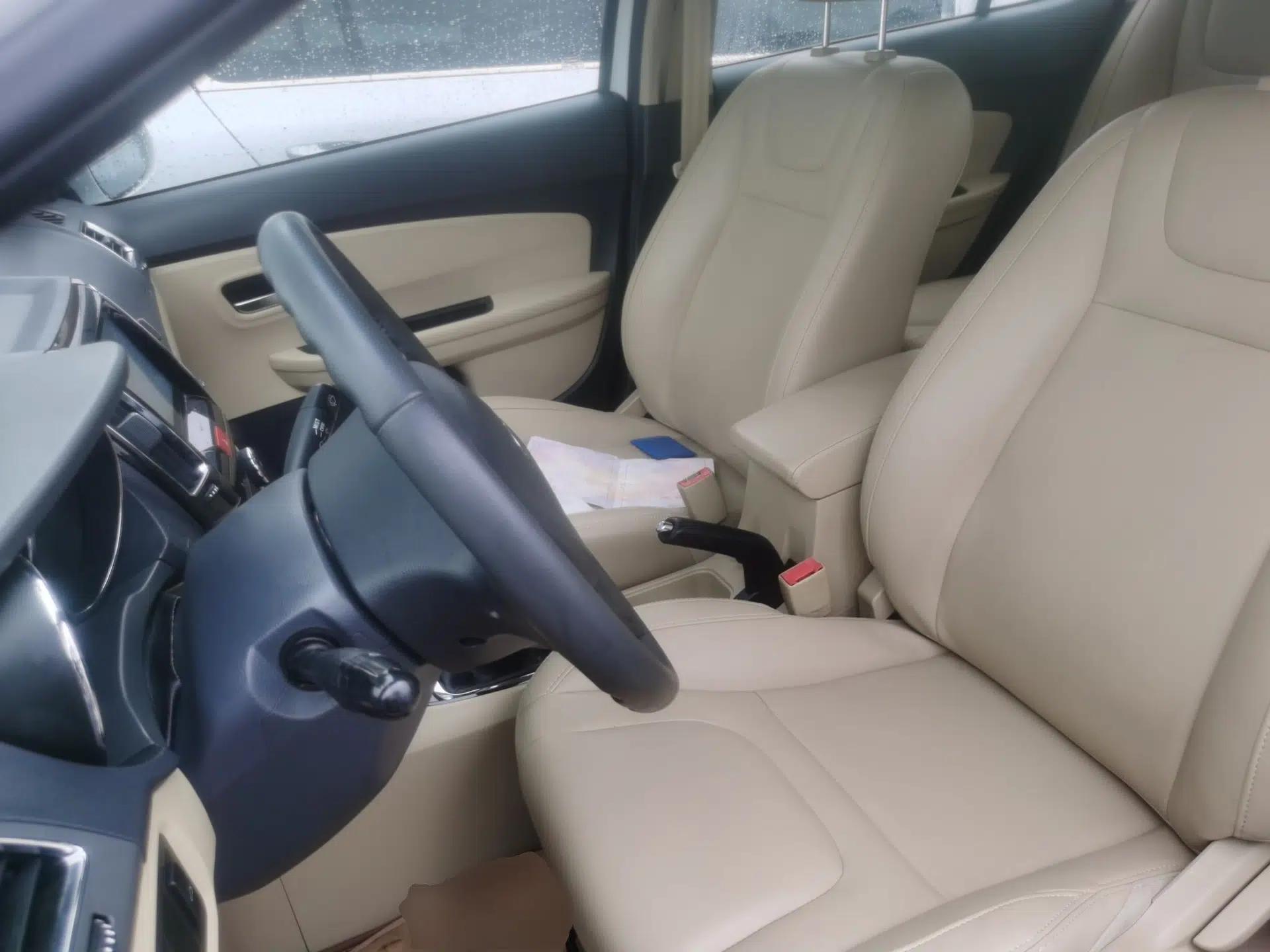 Chery E3 2015 1.5L Manual Sishang Edition — миниатюра 16