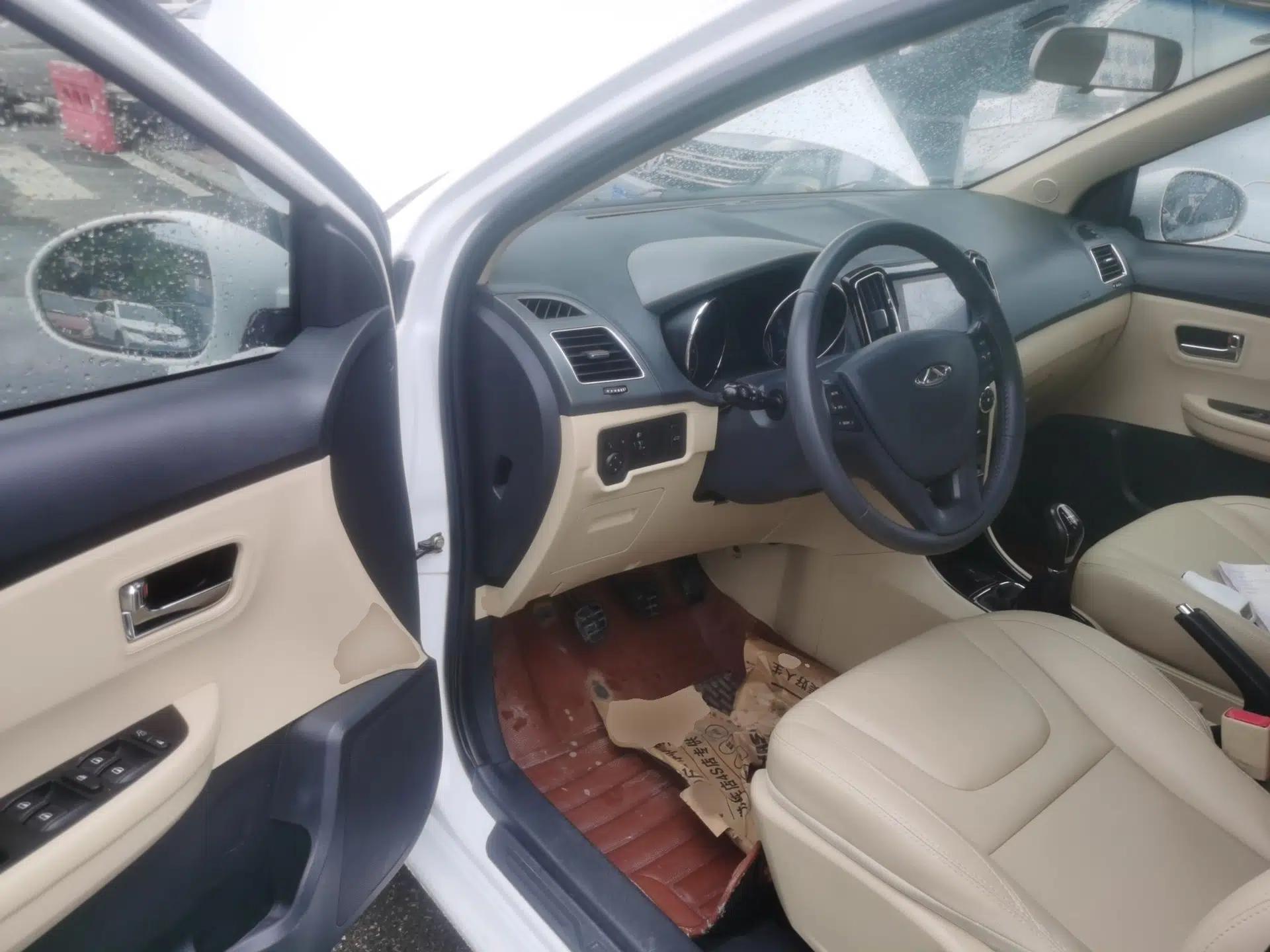 Chery E3 2015 1.5L Manual Sishang Edition — миниатюра 17