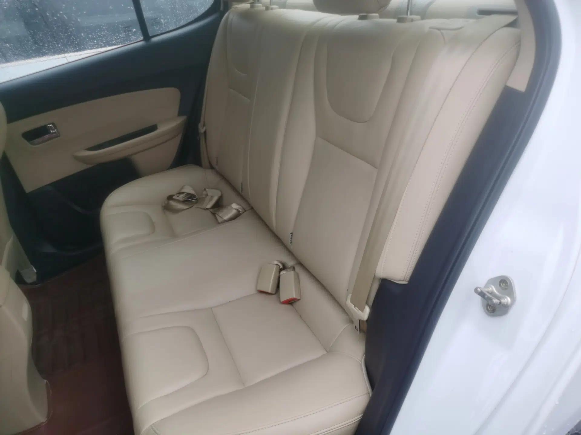 Chery E3 2015 1.5L Manual Sishang Edition — миниатюра 18
