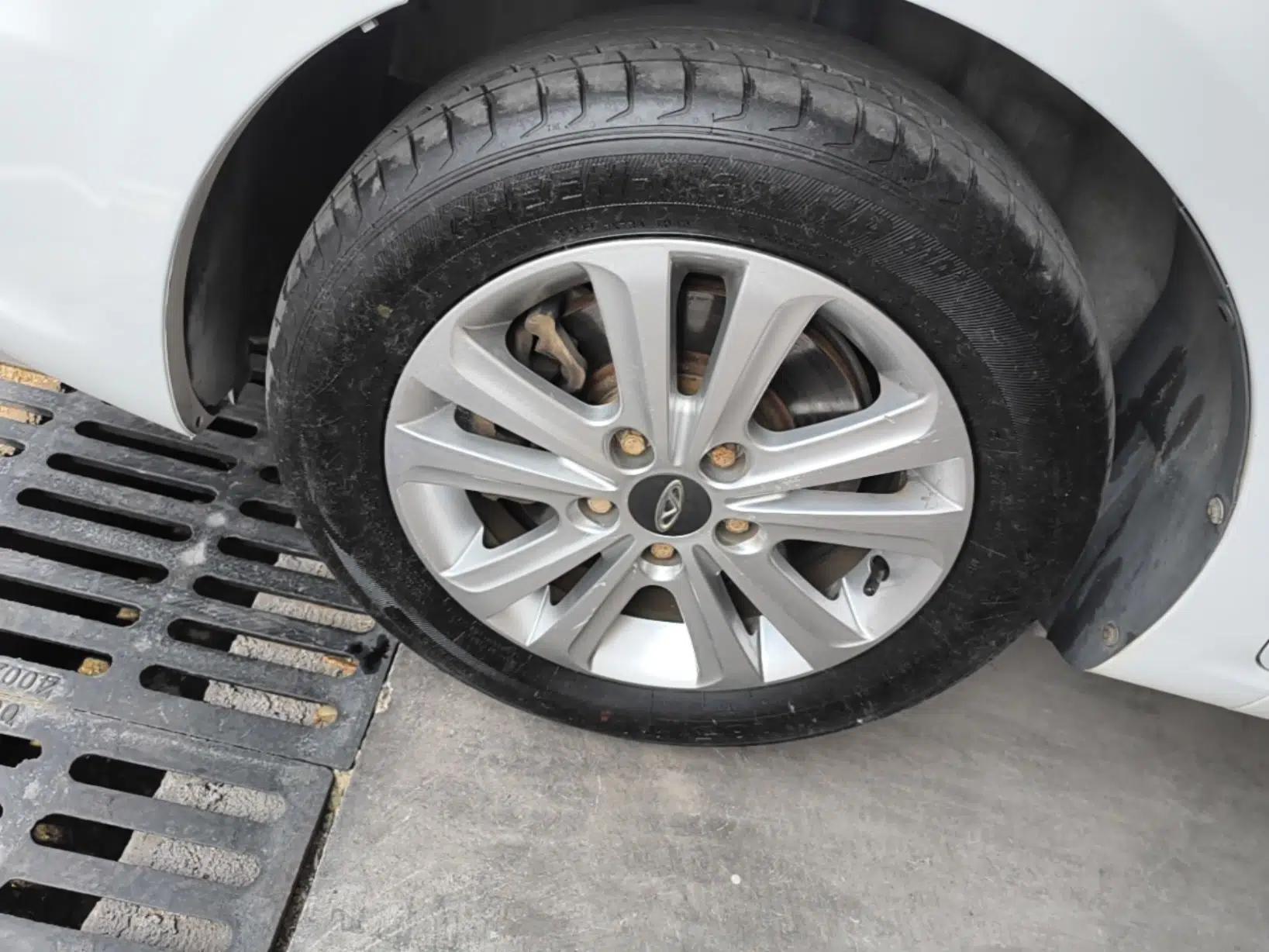 Chery E3 2015 1.5L Manual ZhiShang Model — миниатюра 8