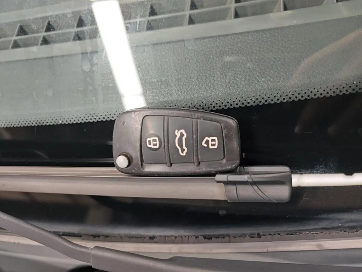 Chery E3 2015 1.5L Manual ZhiShang Model — миниатюра 12