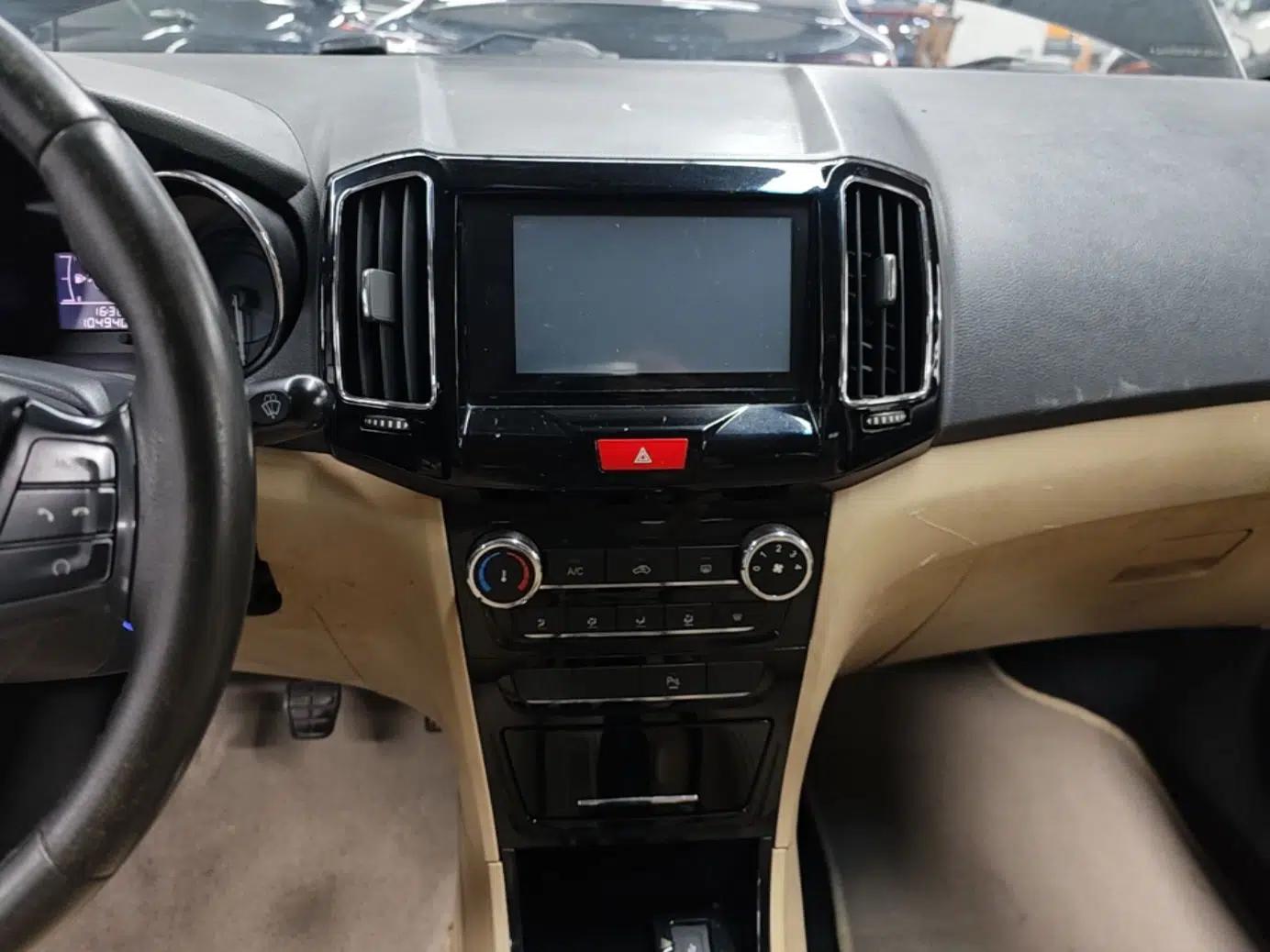 Chery E3 2015 1.5L Manual ZhiShang Model — миниатюра 16